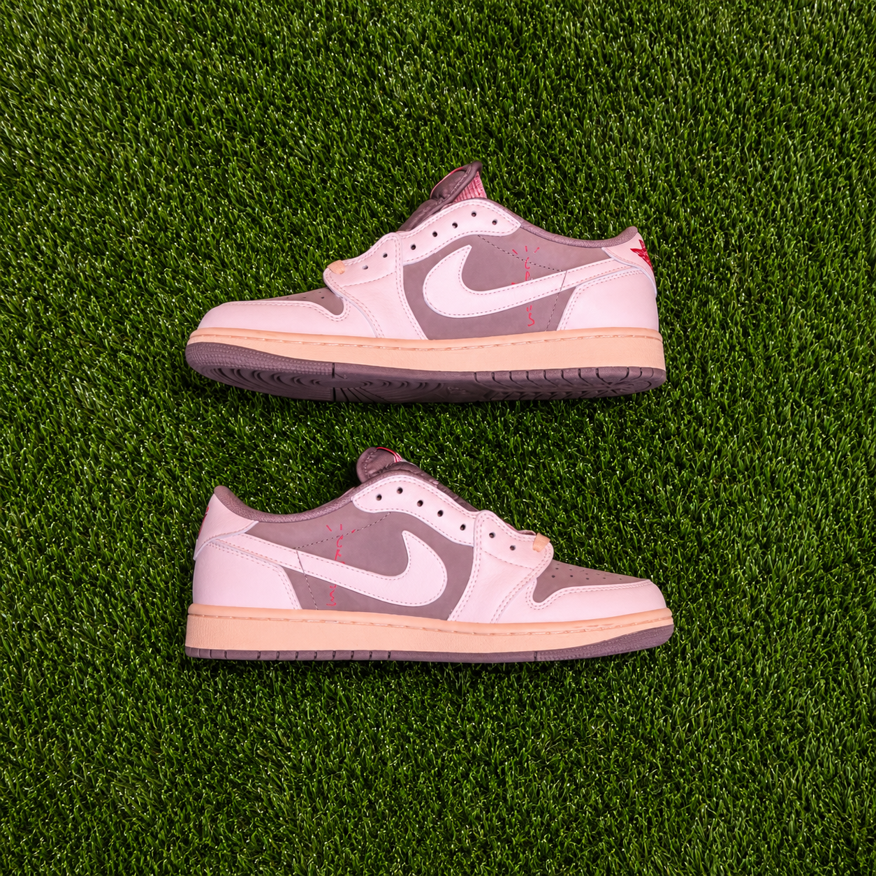 Air Jordan 1 Low Travis Scott 'Reverse Mocha'